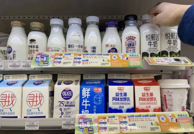 奶企内卷时代,花式营销的“新乳企”,为何成不了“黑马”?